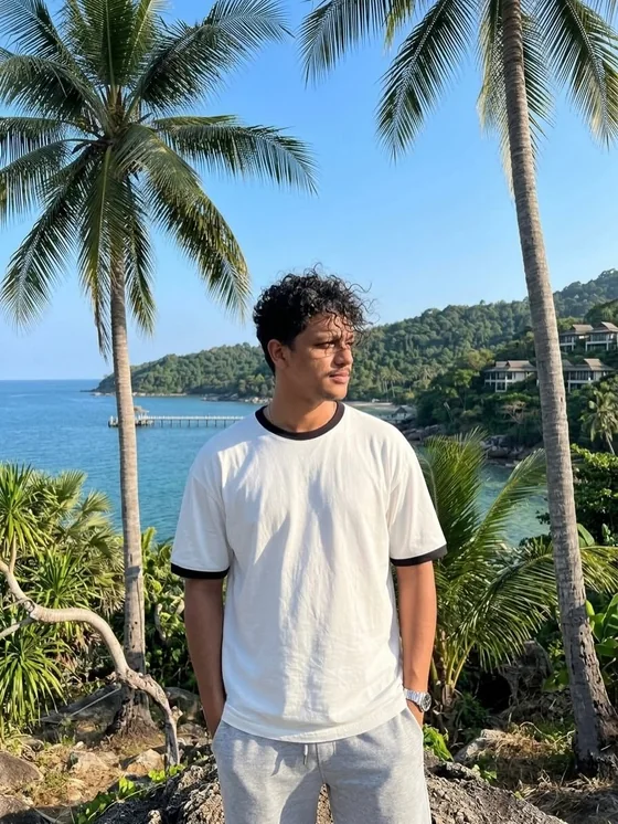 Ali, web designer